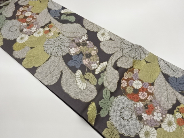 JAPANESE KIMONO / CHERRY BLOSSOM / CHRYSANTHEMUM ARABESQUE PATTERN GRA